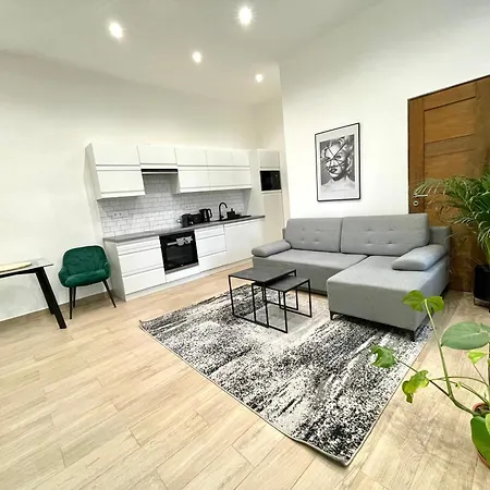 Apartment Smart Near The Westend City Center Budapest