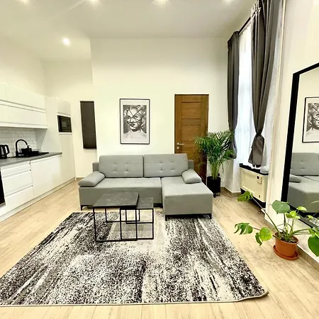 Smart Near The Westend City Center *
