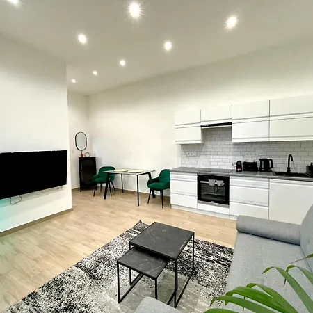 Smart Near The Westend City Center